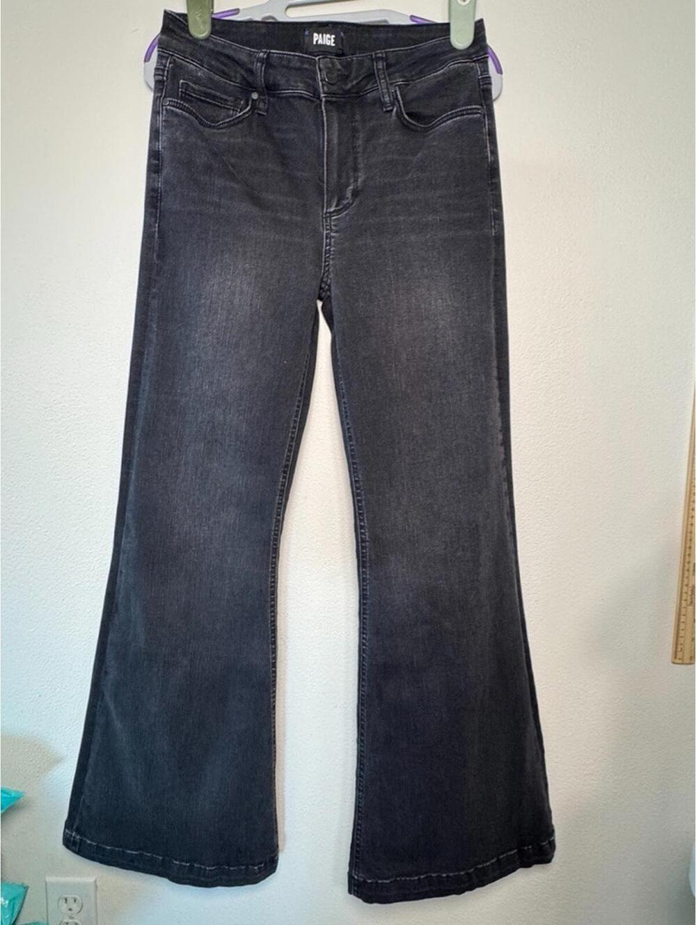 $229 PAIGE GENEVIEVE PETITE SIZE 28 WOMENS 5/6 BLACK FLARE JEANS